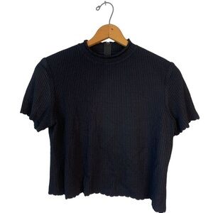 St John Basic Black Short Sleeve Knit Top with Scallop Detail Sz M